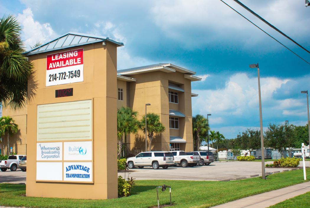 11390 Palm Beach Blvd, Fort Myers, FL 33905