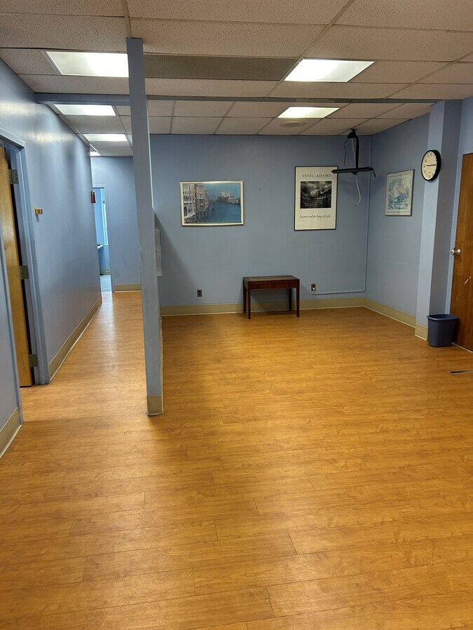 1389 W Main St, Waterbury, CT 06708 - Unit 205 - - Interior Photo - Image 2 of 6