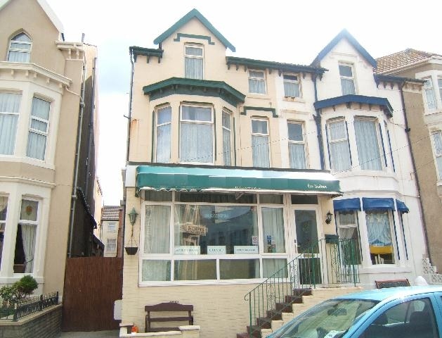 3 Withnell Rd, Blackpool for sale - Primary Photo - Image 1 of 1