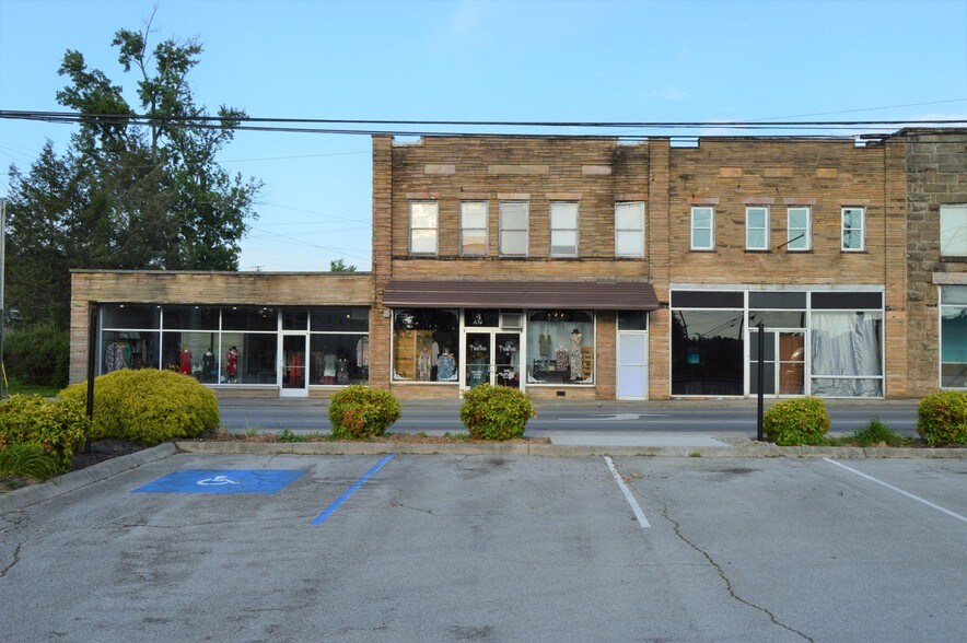 104 N Main St, Jamestown, TN 38556