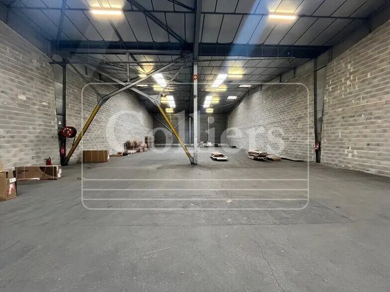 Office in Marseille for lease - Interior Photo - Image 2 of 7