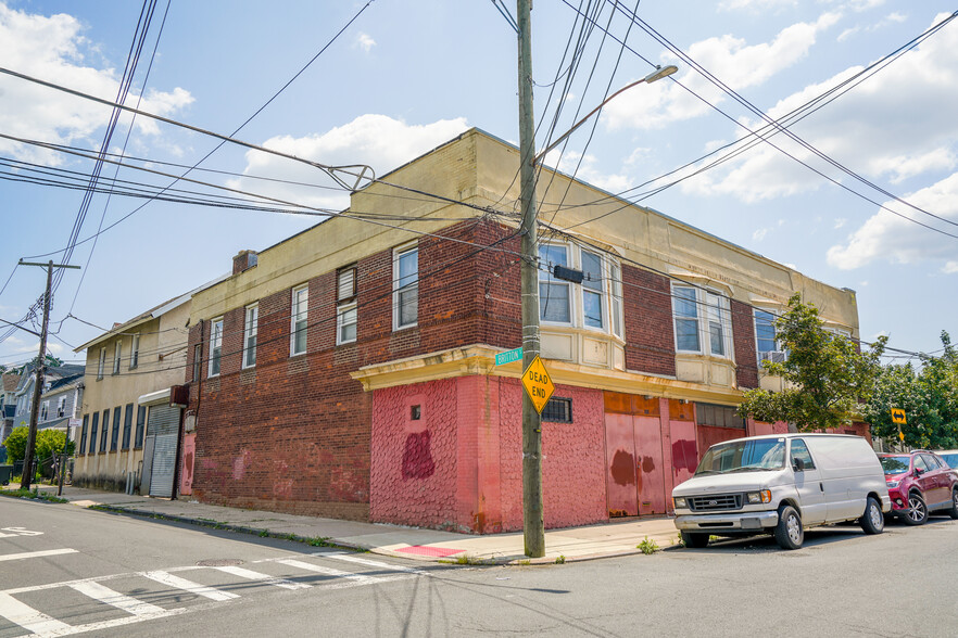 305-311 Broadway, Staten Island, NY for sale - Building Photo - Image 1 of 1