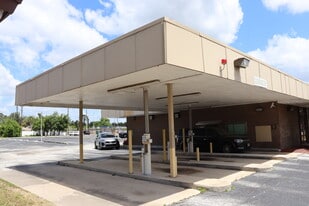Prime Retail Leasing Opportunity in Deltona - Convenience Store