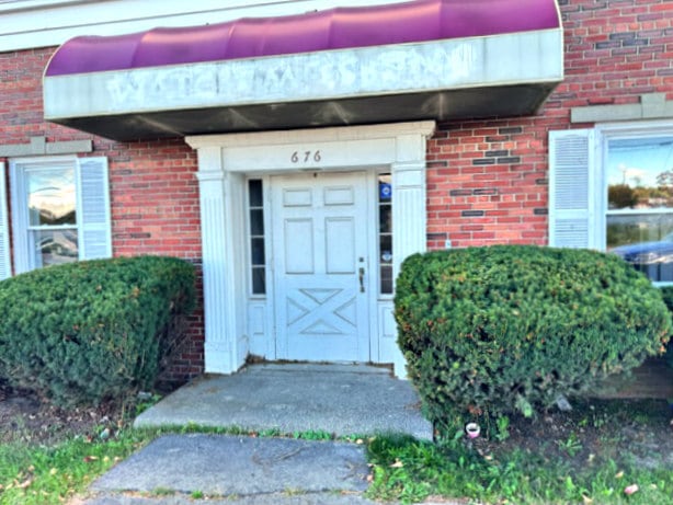 676 Broadway, Bangor, ME for lease - Building Photo - Image 2 of 20