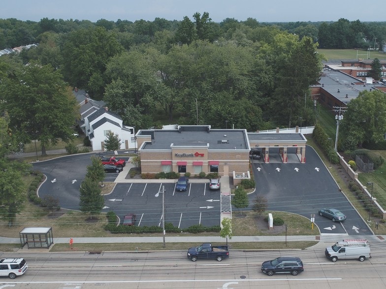 5637 Mayfield Rd, Cleveland, OH for lease - Building Photo - Image 3 of 5
