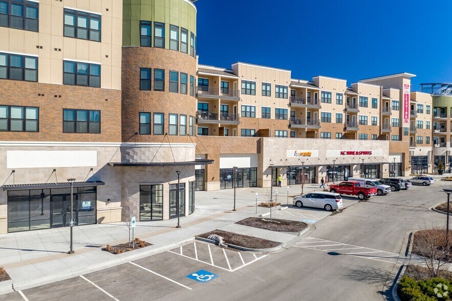 8905 Metcalf Ave, Overland Park, KS for sale - Building Photo - Image 1 of 1