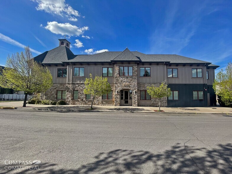 780 NW York Dr, Bend, OR for sale - Primary Photo - Image 1 of 1