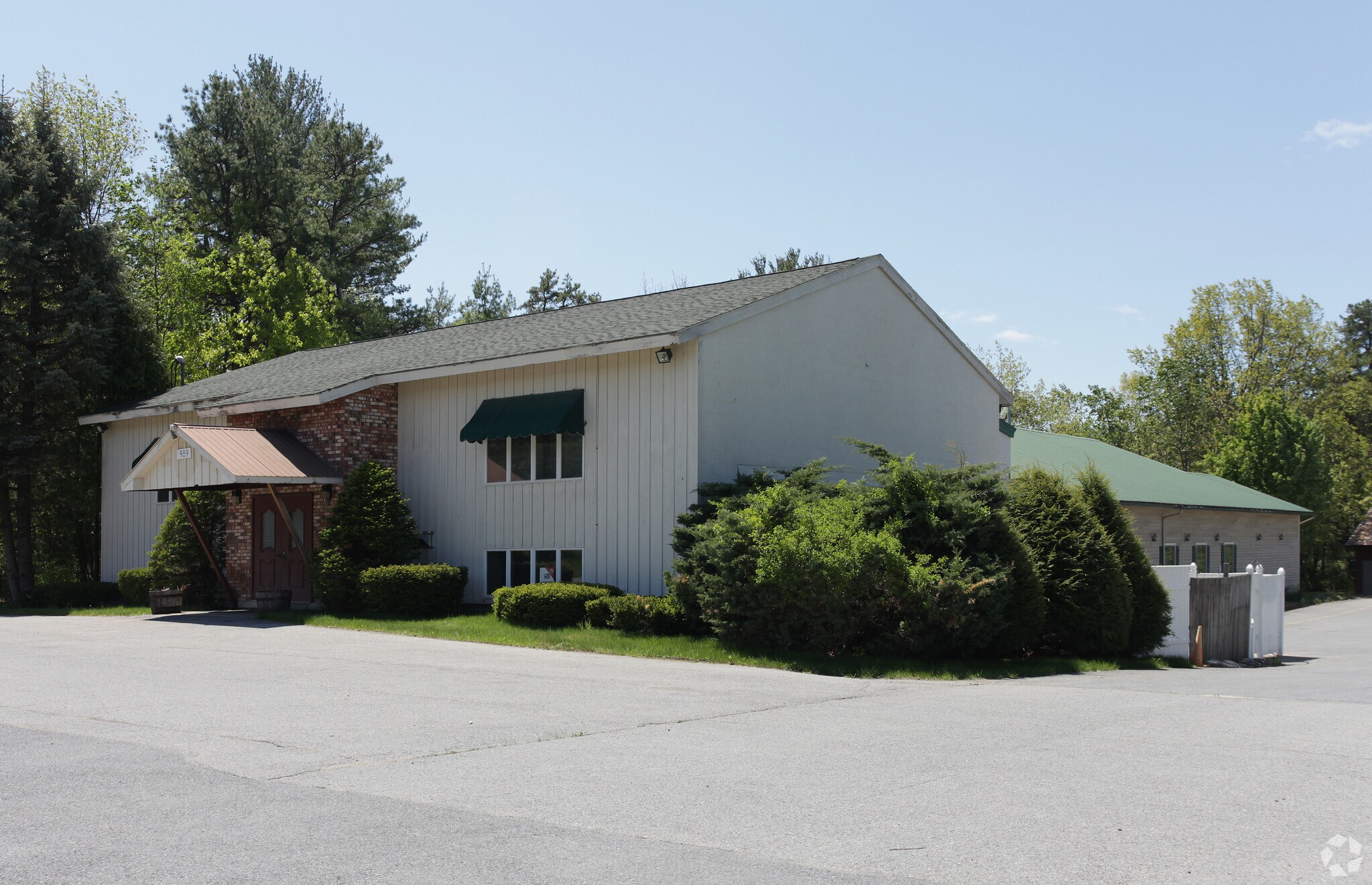 989 State Route 9, Queensbury, NY 12804