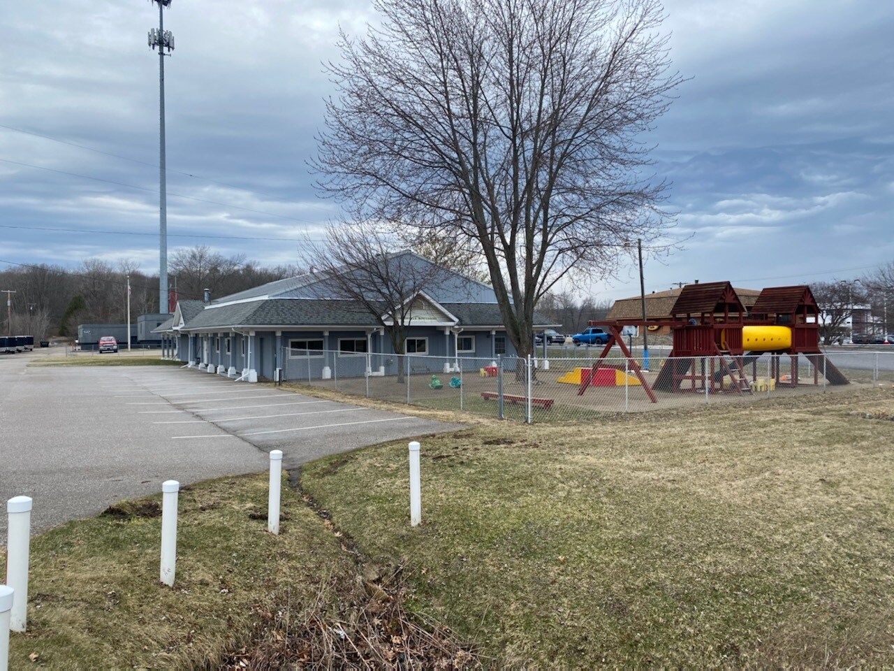 258 S Ortonville Rd, Ortonville, MI 48462 Retail for Sale