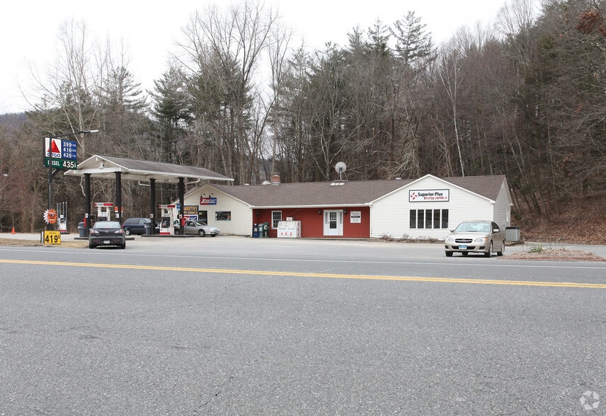 607 Cornwall Bridge Rd, Sharon, CT for sale - Primary Photo - Image 1 of 1