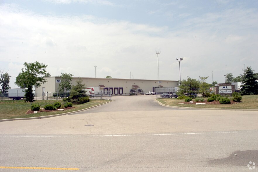 560 Old Skokie Rd, Park City, IL 60085