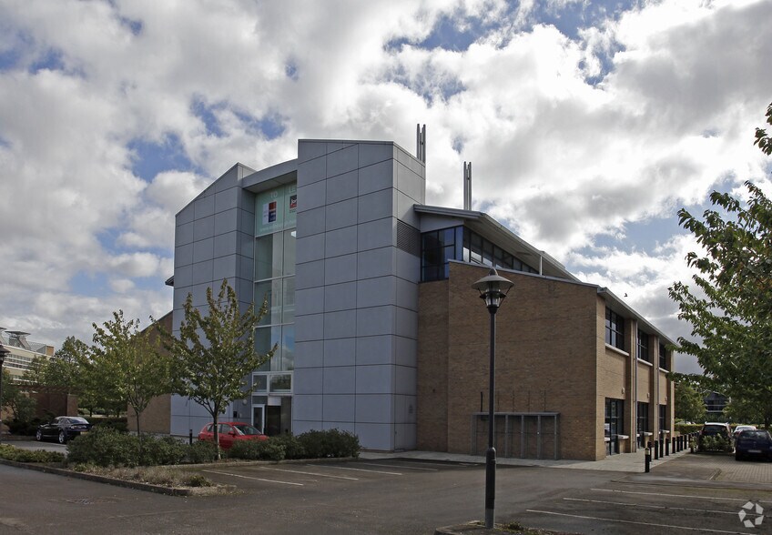 Cowley Rd, Cambridge for sale - Primary Photo - Image 1 of 1