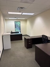 777 Lake Zurich Rd, Barrington, IL for lease Building Photo- Image 2 of 3