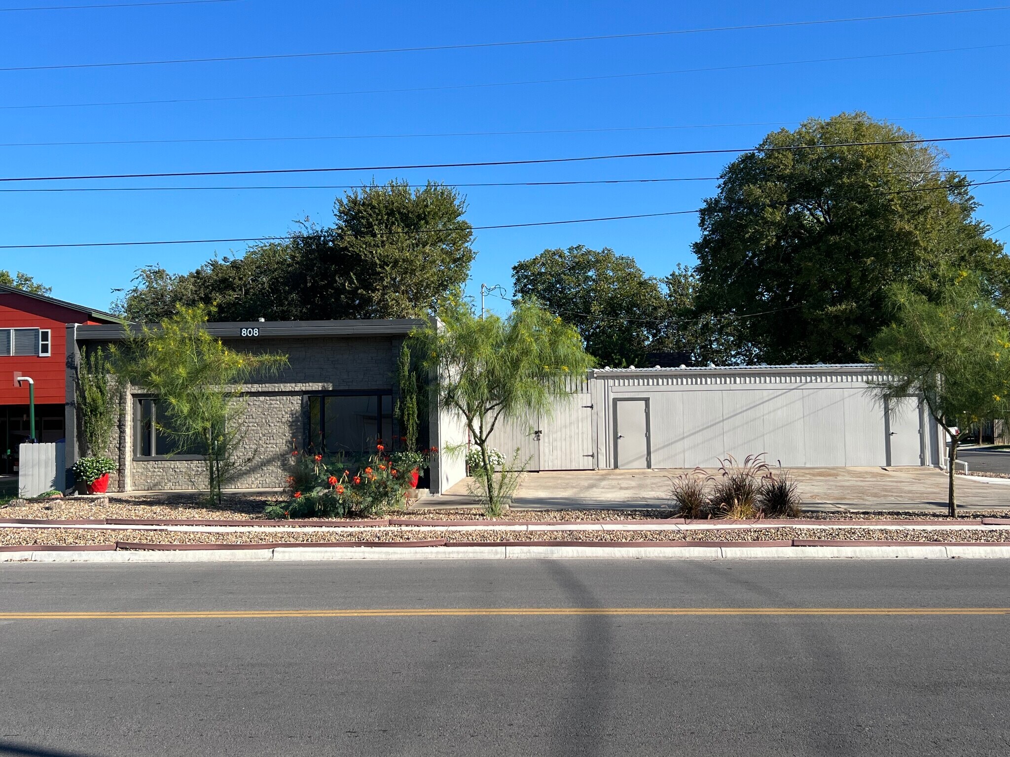 808 E Nueces St, Victoria, TX for sale Primary Photo- Image 1 of 1