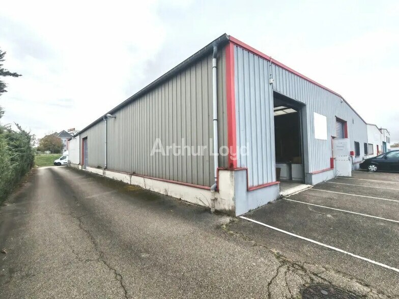 Flex in Saint-Martin-sur-le-Pré for lease - Building Photo - Image 2 of 10