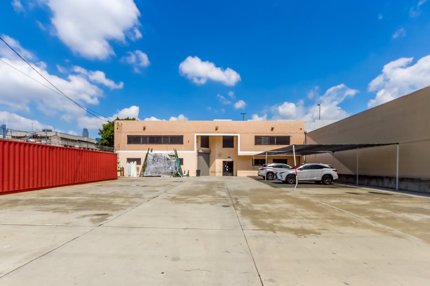 741 E 14th Pl, Los Angeles, CA for lease - Building Photo - Image 1 of 12