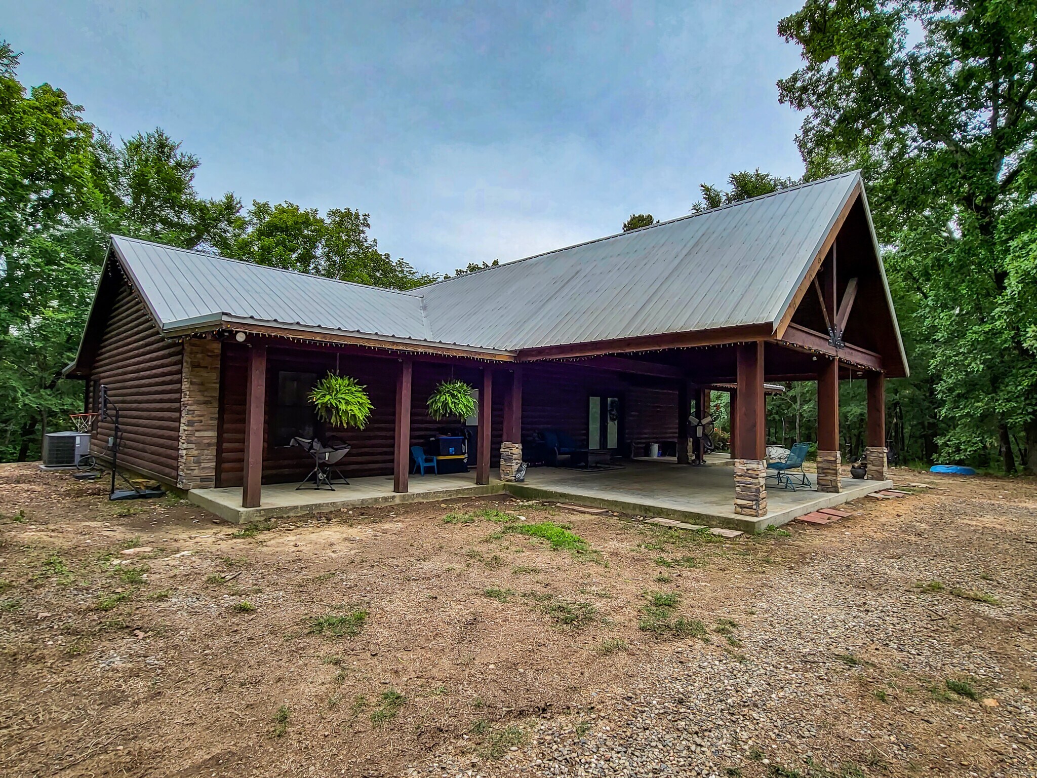 496 Cottonwood Trl, Broken Bow, OK 74728 Luxury Cabin on Wooded
