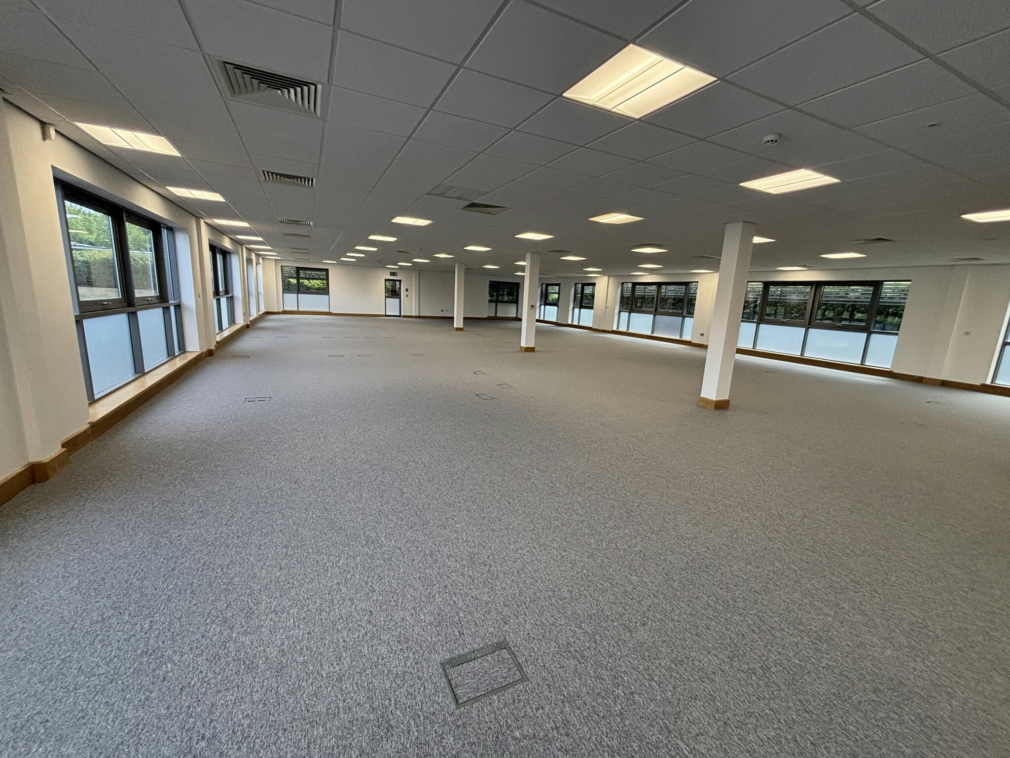 Cumnor Hl, Oxford for lease Interior Photo- Image 1 of 3