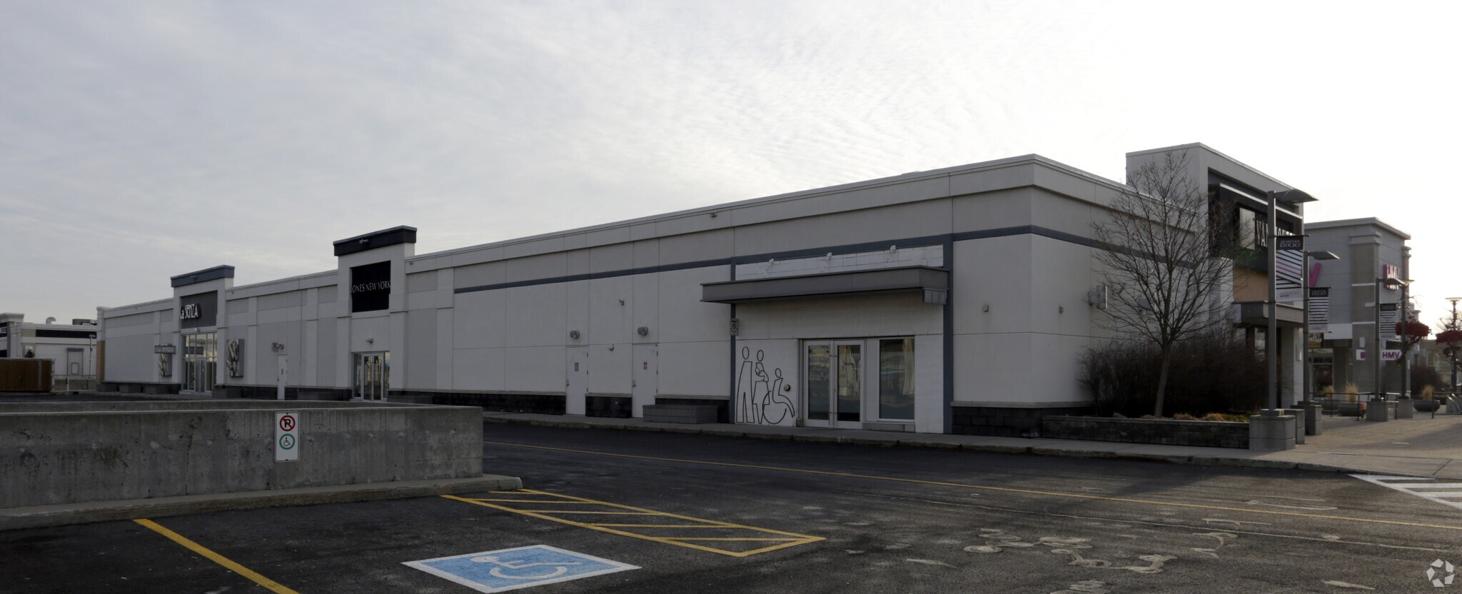 1705 Av Des Lumières, Brossard, QC for sale Primary Photo- Image 1 of 1