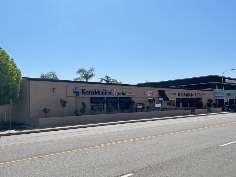 2920 F St, Bakersfield, CA for lease - Building Photo - Image 1 of 5