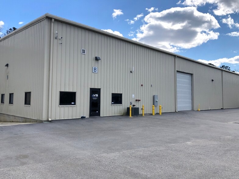 3241 Benchmark Dr, Ladson, SC for sale - Building Photo - Image 2 of 2