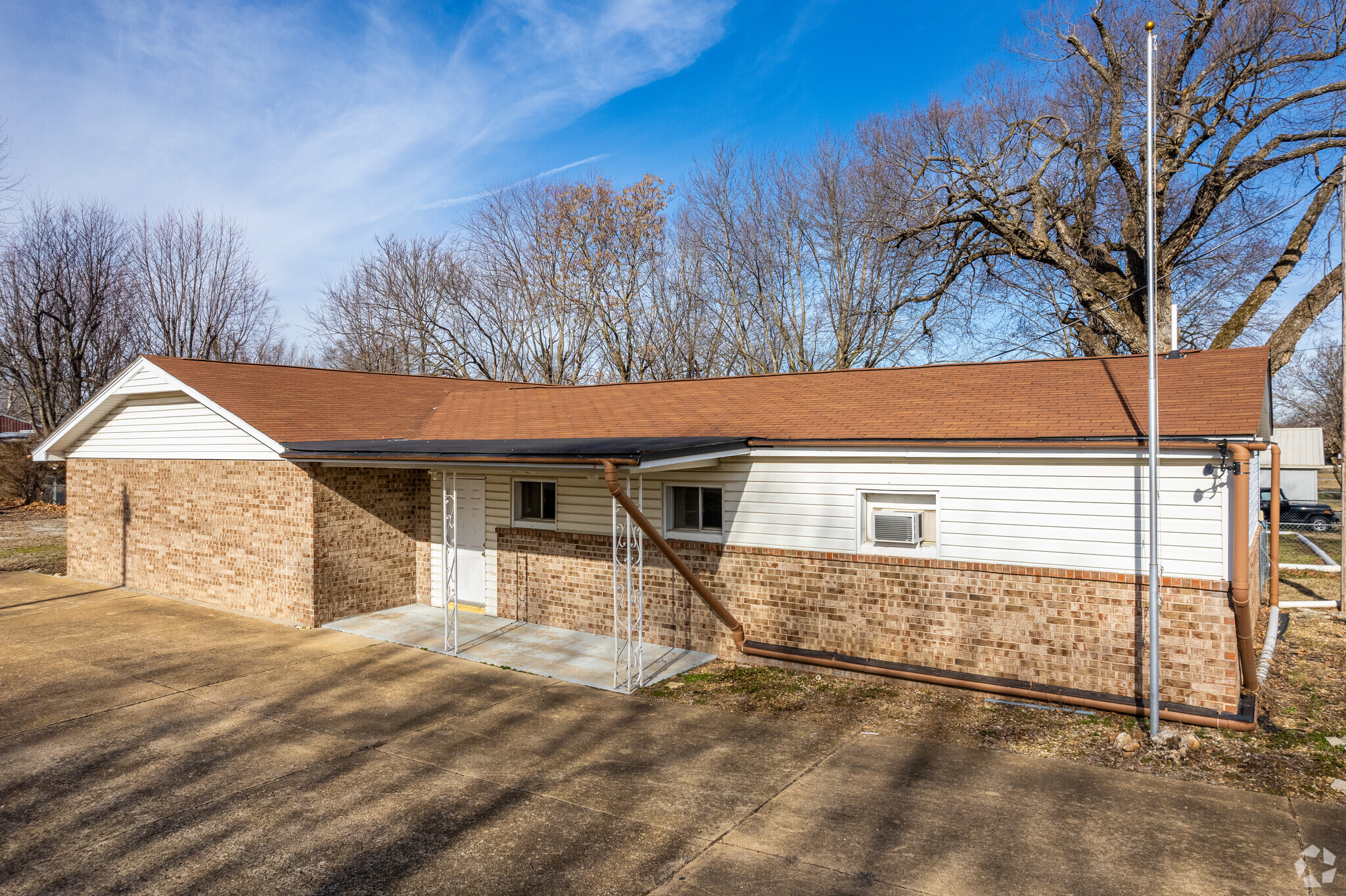 221 S Elder St, Buffalo, MO for lease Primary Photo- Image 1 of 7