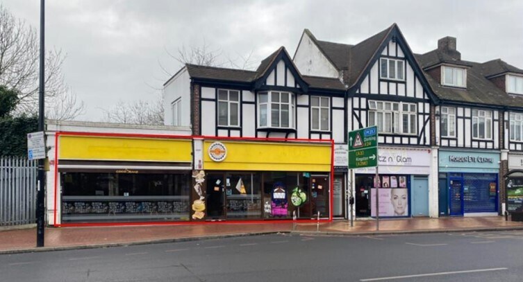 81 London Rd, Morden for sale - Building Photo - Image 1 of 1