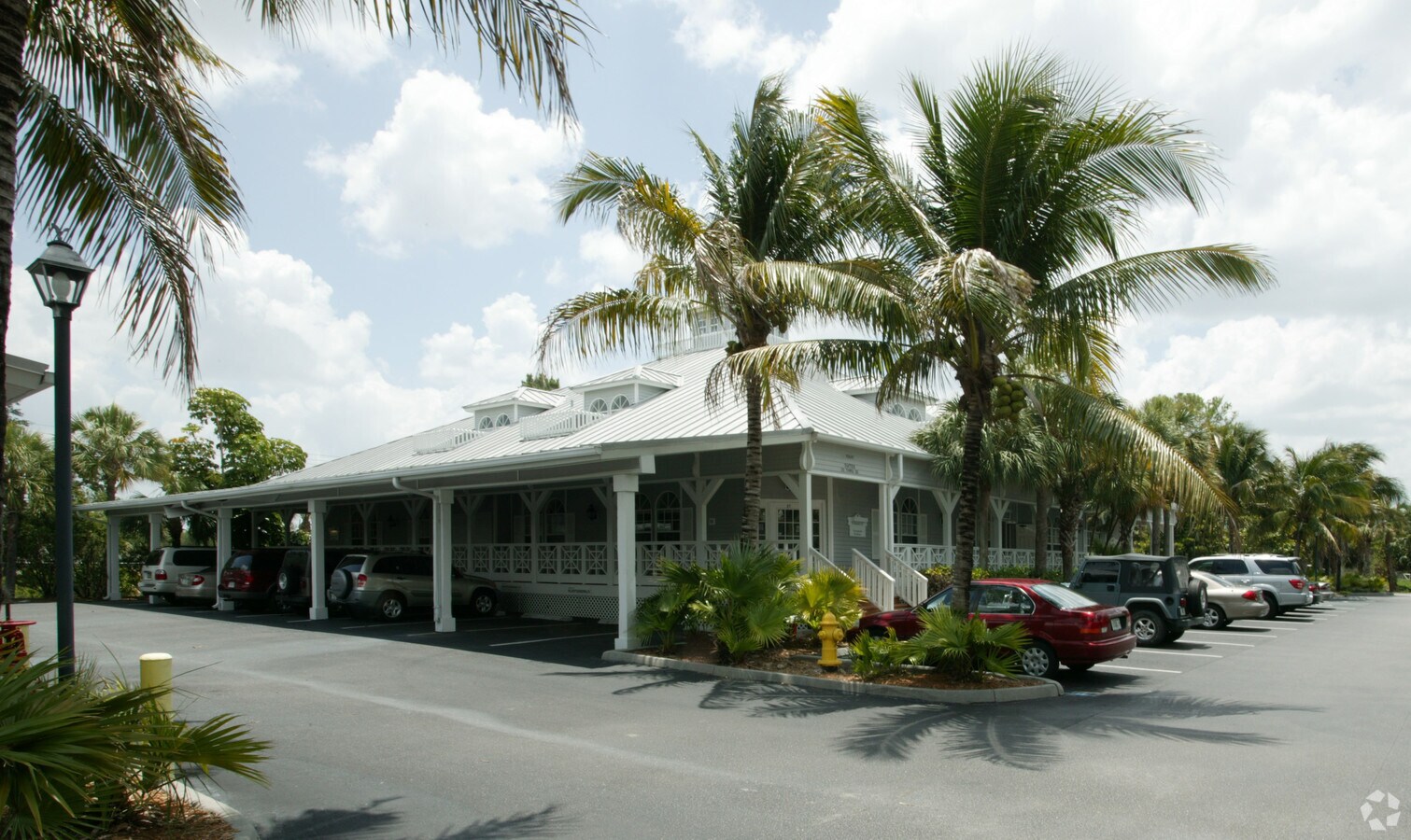 10641 Airport Pulling Rd, Naples, FL 34109