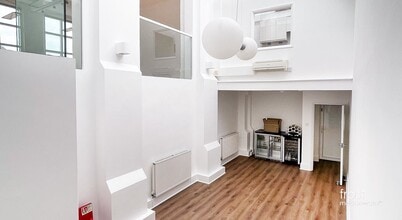 2 Olaf St, London for lease Interior Photo- Image 2 of 8