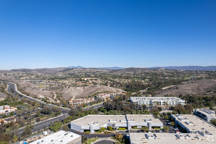 1062 Calle Negocio, San Clemente, CA for lease - Building Photo - Image 3 of 18