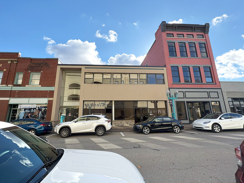 32 E Main St, Carnegie, PA for lease - Building Photo - Image 1 of 3