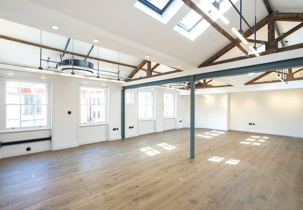 40 Grosvenor Gdns, London for lease Interior Photo- Image 1 of 7