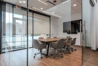 1290 N Clybourn Ave, Chicago, IL for sale Interior Photo- Image 2 of 18