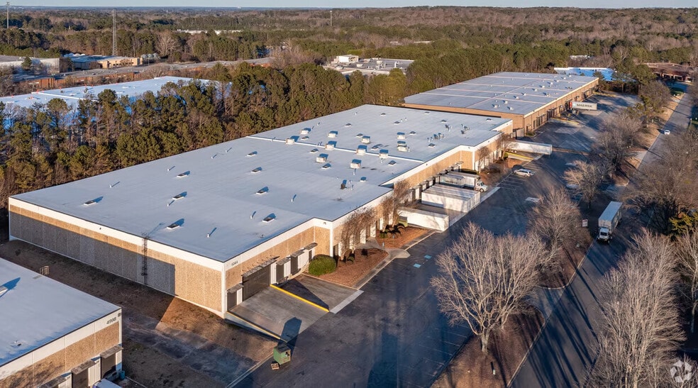 5044 S Royal Atlanta Dr, Tucker, GA for lease - Building Photo - Image 1 of 2
