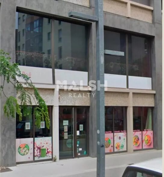 Retail in Lyon for lease - Building Photo - Image 2 of 3