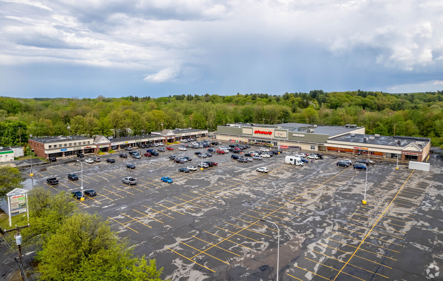 SHAW'S SHOPPING PLAZA SOLD