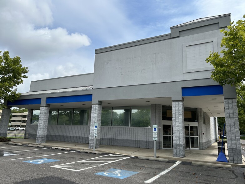 7835 Maple Ave, Pennsauken, NJ for lease - Building Photo - Image 1 of 3