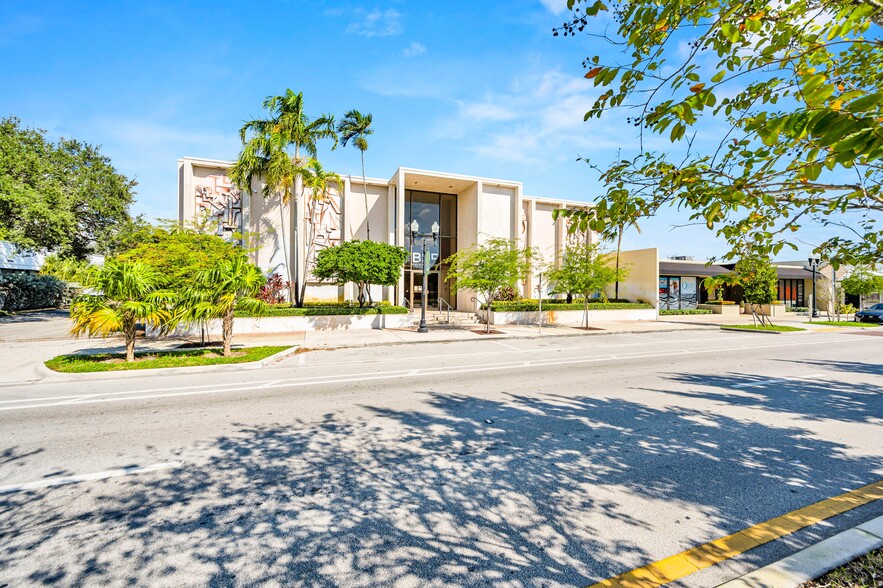 2435 Hollywood Blvd, Hollywood, FL for sale - Building Photo - Image 1 of 19