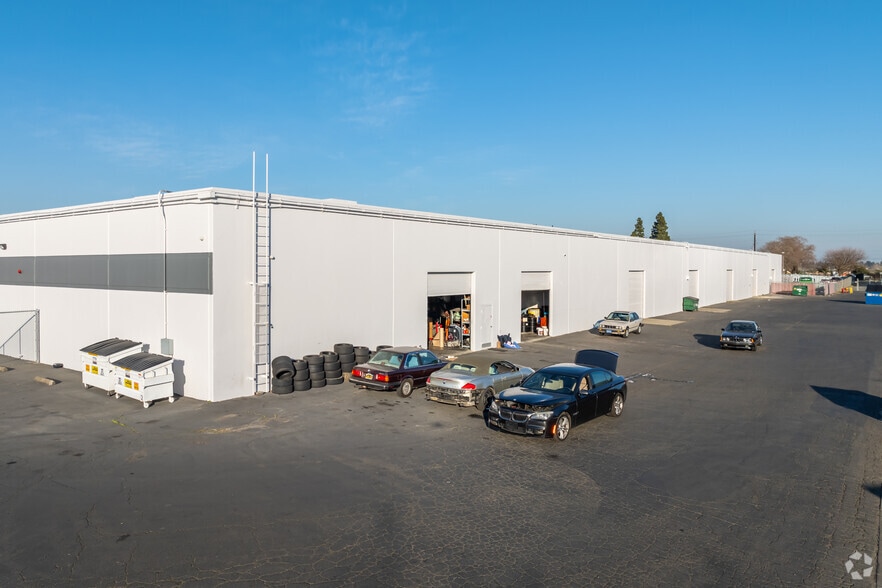 8460 Belvedere Ave, Sacramento, CA for lease - Building Photo - Image 1 of 1