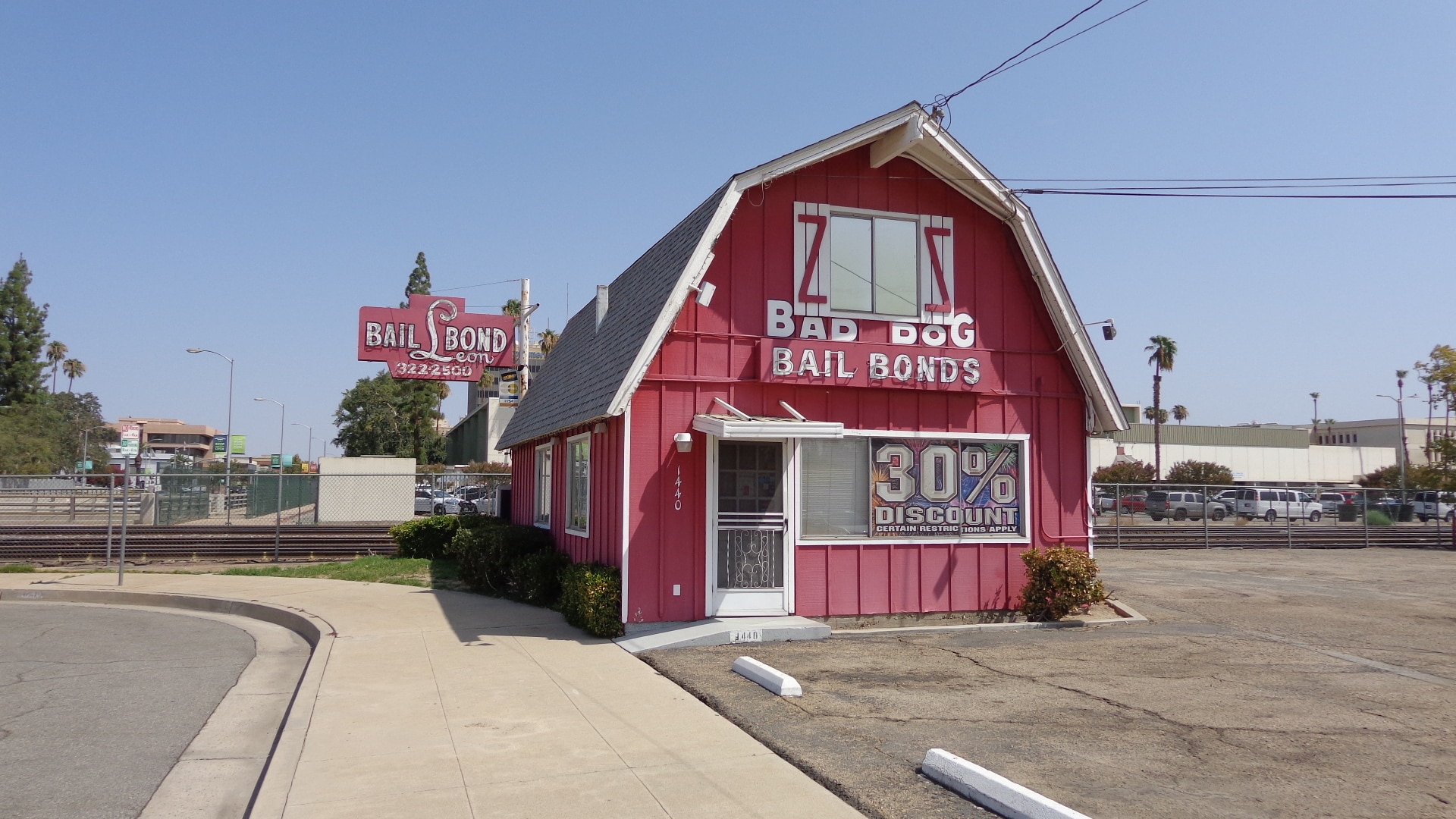 1440 Chester Ave, Bakersfield, CA for lease Building Photo- Image 1 of 2
