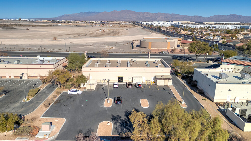 2991 W Lake Mead Blvd, North Las Vegas, NV for lease - Building Photo - Image 3 of 7