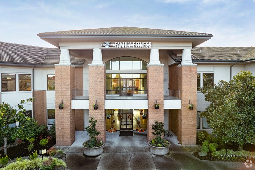 30050 SW Town Center Loop, Wilsonville, OR for lease - Building Photo - Image 2 of 4