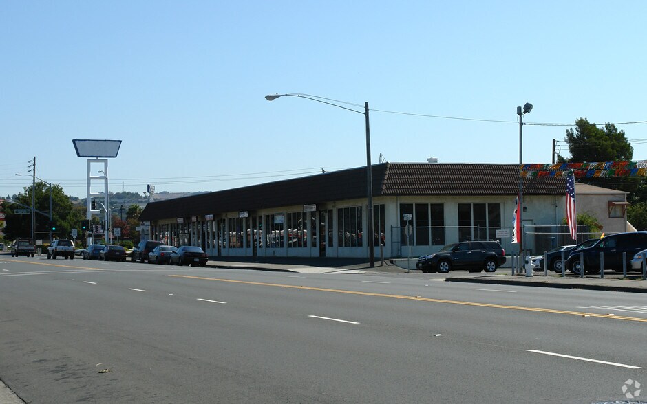 1917-1937 Solano Ave, Vallejo, CA for lease - Building Photo - Image 2 of 2
