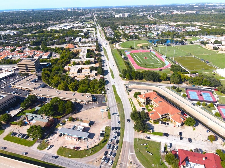 4260 Bryant Irvin Rd, Benbrook, TX for sale - Primary Photo - Image 1 of 3