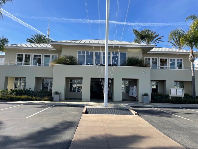 717 Lido Park Dr, Newport Beach, CA for lease - Building Photo - Image 1 of 6