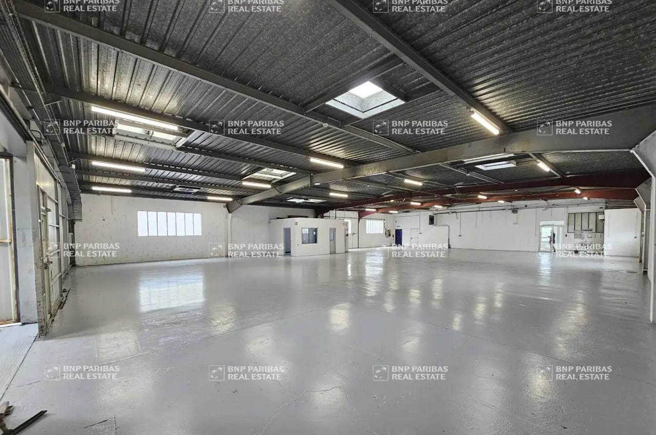 Flex in Carquefou for lease Interior Photo- Image 1 of 2
