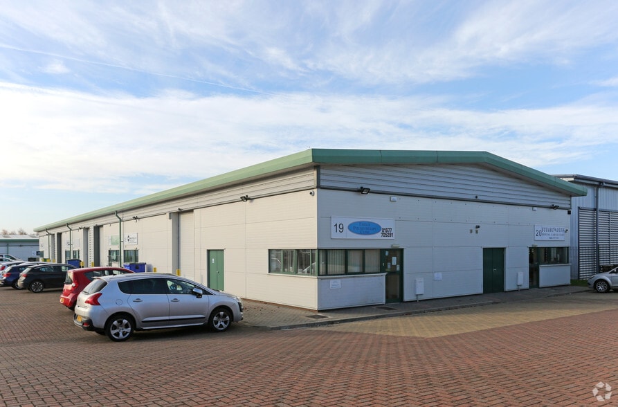 Boothroyds Way, Pontefract for lease - Primary Photo - Image 1 of 4