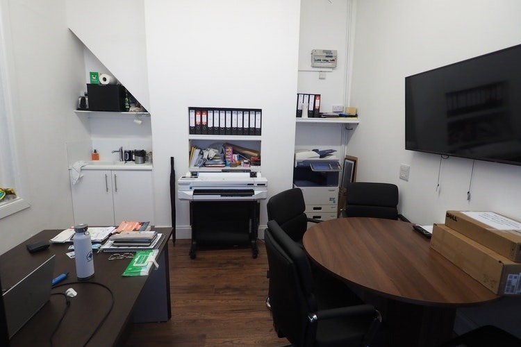 43 The Broadway, Haywards Heath for lease - Interior Photo - Image 3 of 5