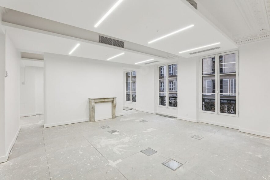 22 Rue Chauchat, Paris for lease - Interior Photo - Image 3 of 9