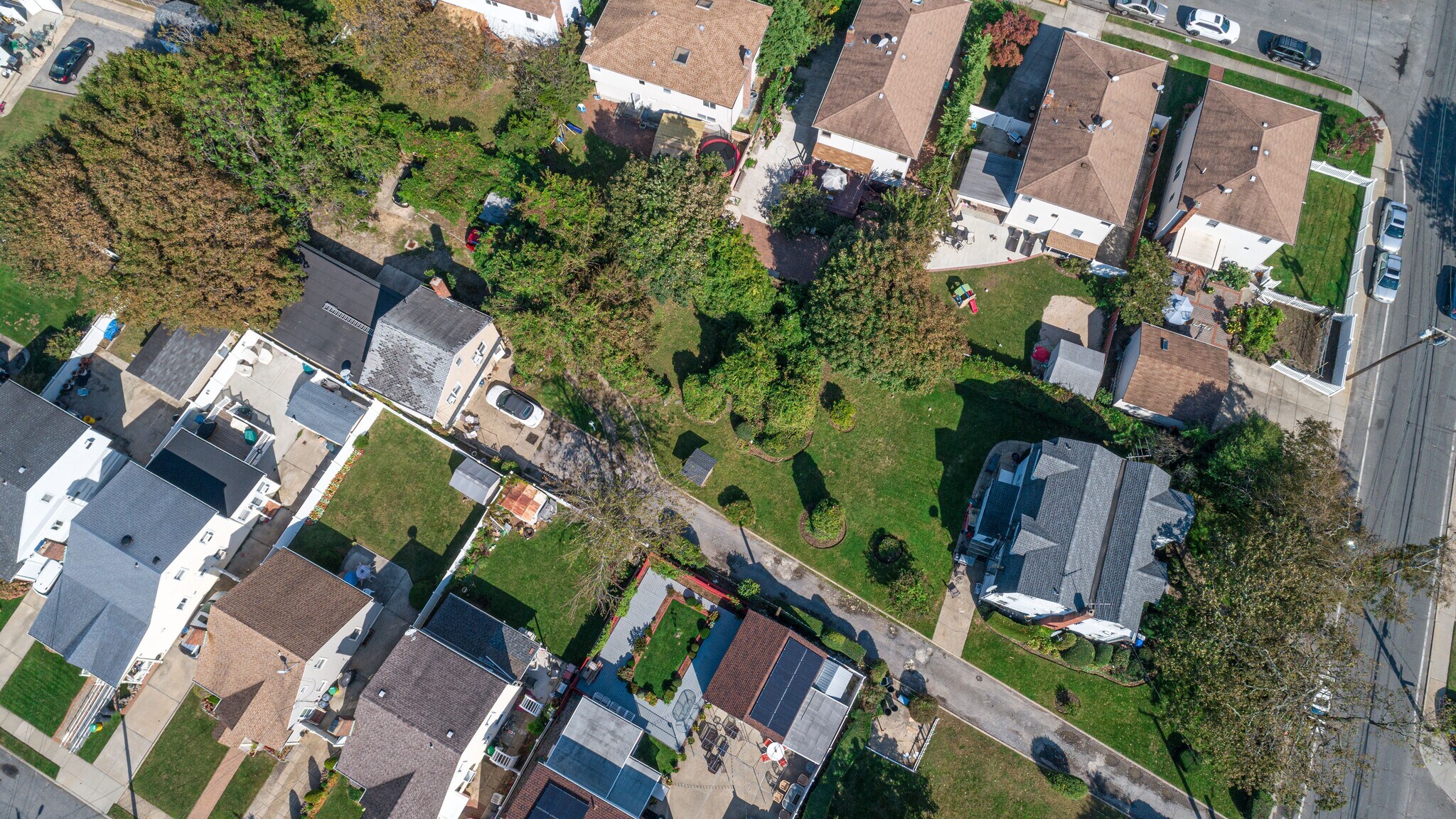 260 Mott Ave, Lawrence, NY for sale Primary Photo- Image 1 of 4